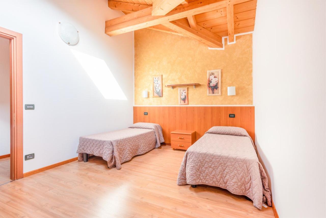 Residence Toli Pieve Di Ledro Bagian luar foto