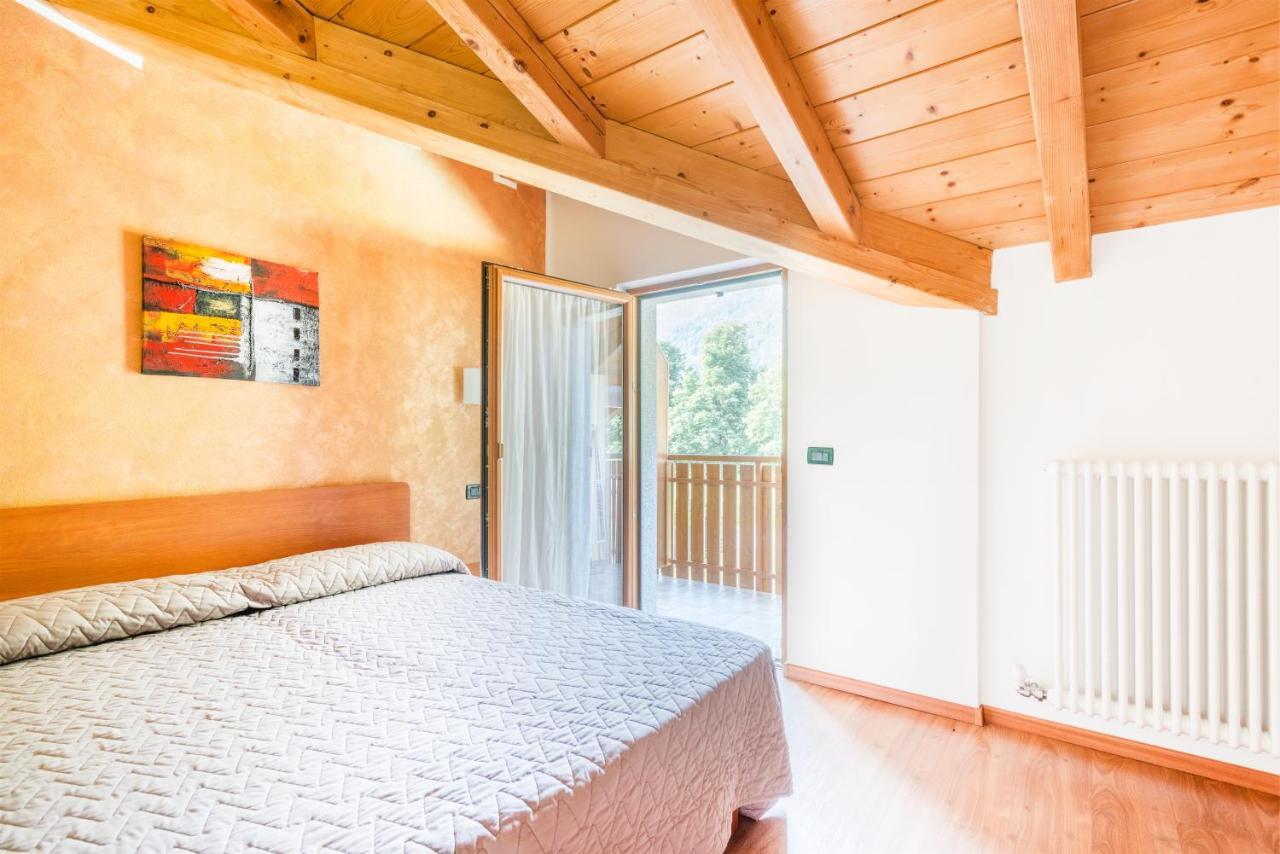 Residence Toli Pieve Di Ledro Bagian luar foto