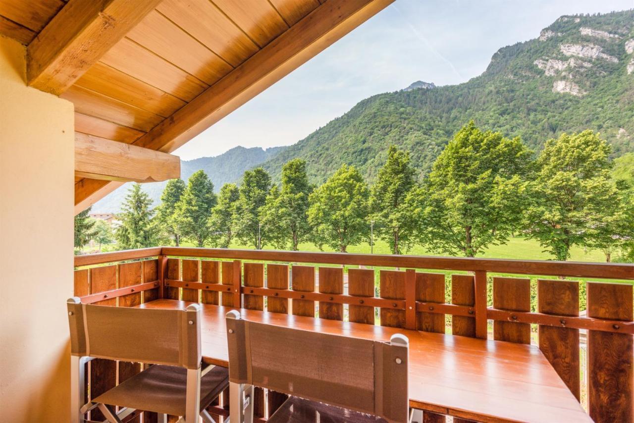 Residence Toli Pieve Di Ledro Bagian luar foto
