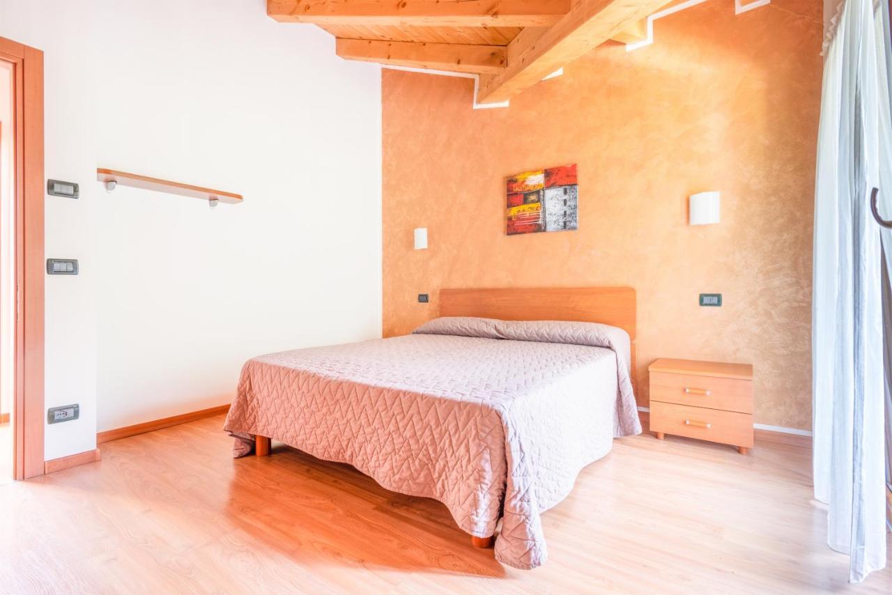 Residence Toli Pieve Di Ledro Bagian luar foto