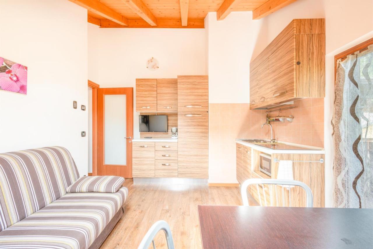 Residence Toli Pieve Di Ledro Bagian luar foto