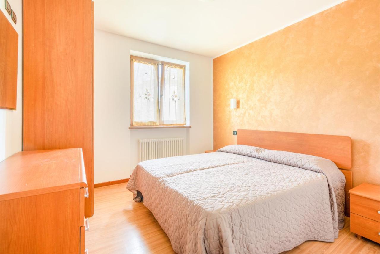 Residence Toli Pieve Di Ledro Bagian luar foto