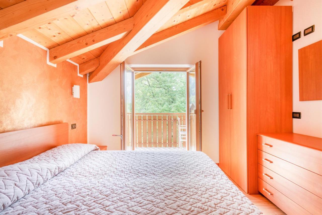 Residence Toli Pieve Di Ledro Bagian luar foto