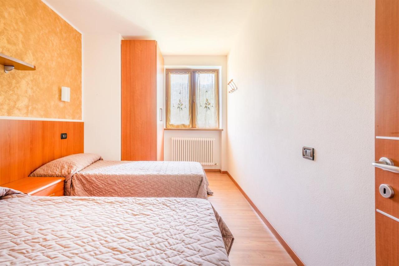 Residence Toli Pieve Di Ledro Bagian luar foto