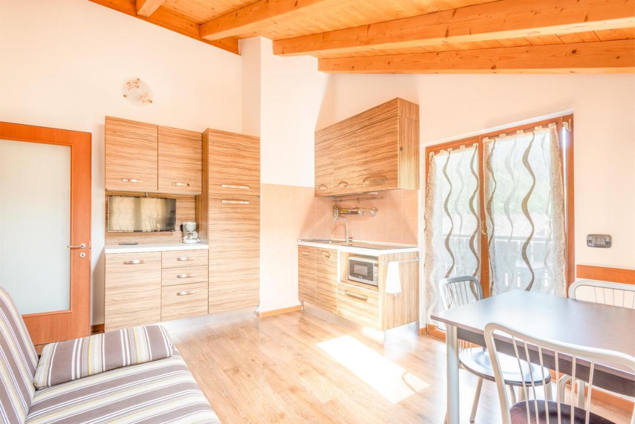 Residence Toli Pieve Di Ledro Bagian luar foto