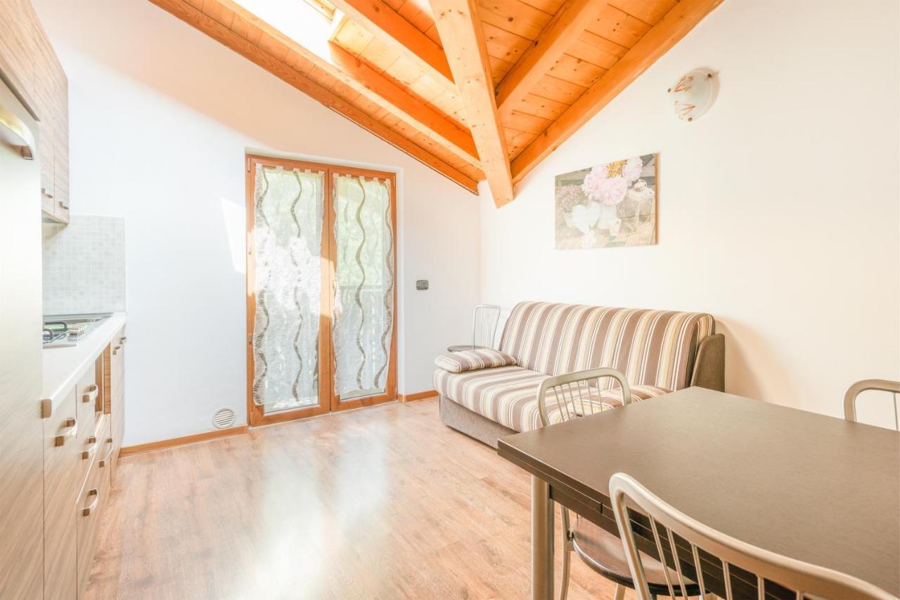 Residence Toli Pieve Di Ledro Bagian luar foto